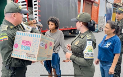 Integración y solidaridad: Policía realiza jornada de apoyo a habitantes en condición de calle