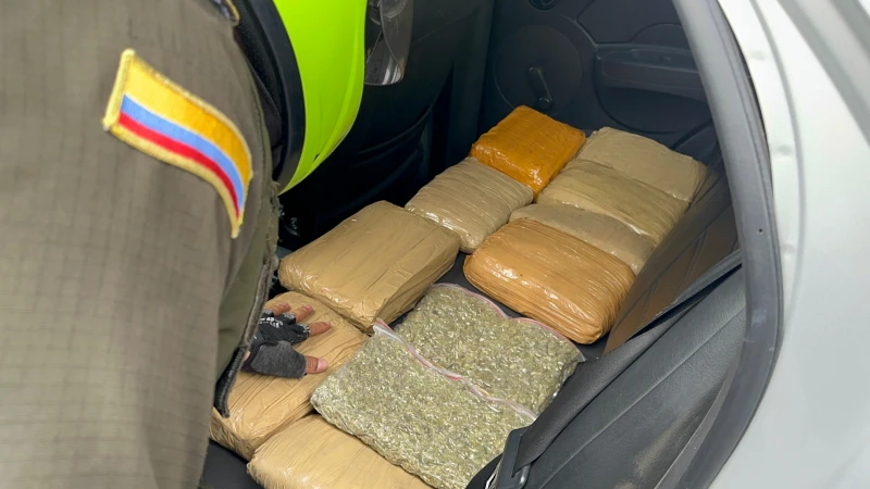 Pareja capturada en Bucaramanga con 11 kilos de marihuana