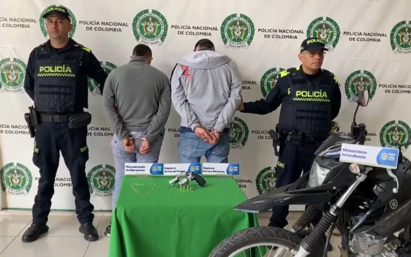 Policía de Bucaramanga captura a dos "motoladrones" en operativo