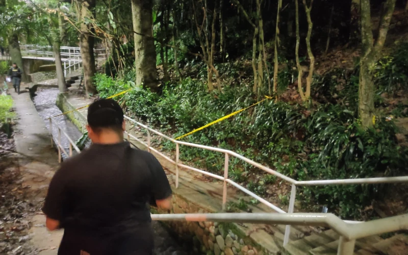 Hombre asesinado en Piedecuesta: Sicarios capturados y se les incautó un revólver.