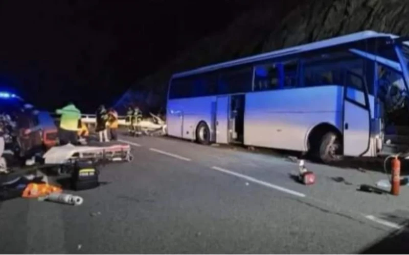 Tragedia en Francia: Dos Colombianos muertos y 31 heridos en accidente de bus