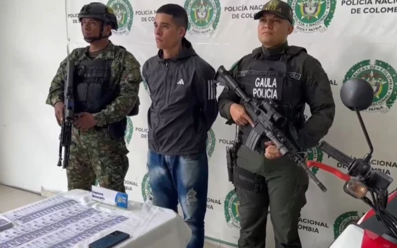 Cayó Keyner con $30 millones de una extorsión en Bucaramanga