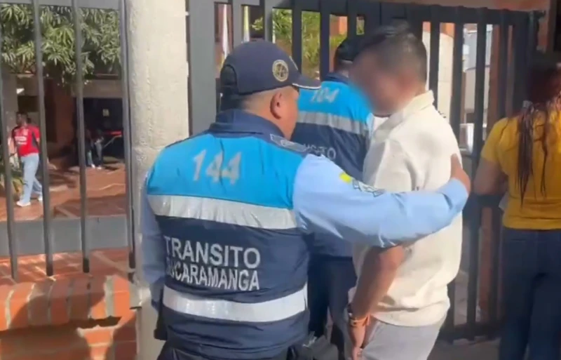Conductor borracho arrolló a un alférez en plena calle 45, Bucaramanga