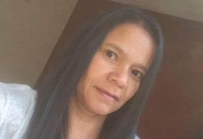 Dos mujeres se estrellaron contra un camión: una murió, la otra está grave