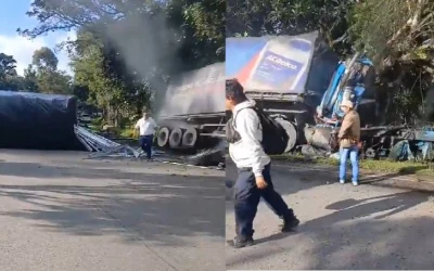 Dos camiones se chocaron de frente en la vía Socorro - Oiba