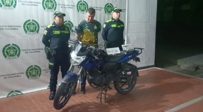 Lo sorprendieron con una moto robada en Lagos II, Floridablanca