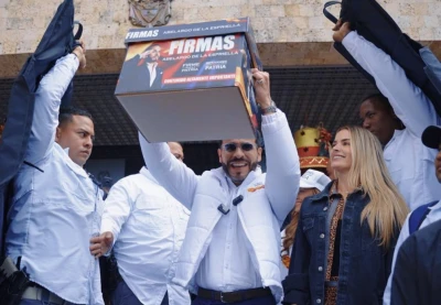 Tras presentar 4.6 millones de firmas, De la Espriella se negó a participar en consulta intepartidista