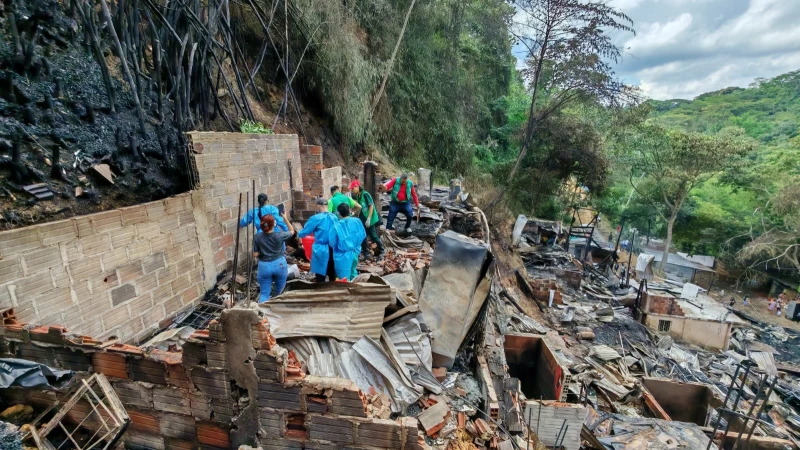 Nuestros vecinos del barrio 12 de Octubre de Bucaramanga necesitan su ayuda