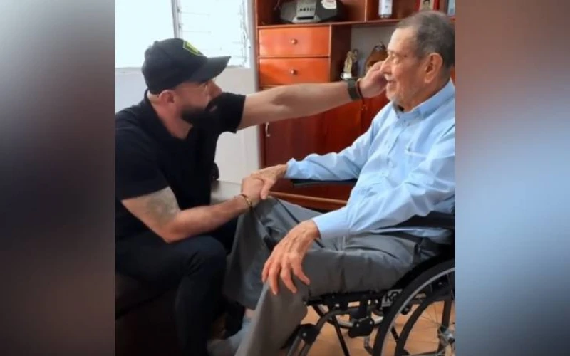 En la madrugada de este lunes falleció el padre de Carlos Bueno - 'El Barbas'