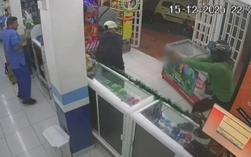 Revelan video clave para esclarecer el asesinato de un hombre en una farmacia de Floridablanca