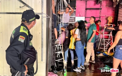 El fuego madrugó y dejó en cenizas 12 locales del centro de Bucaramanga
