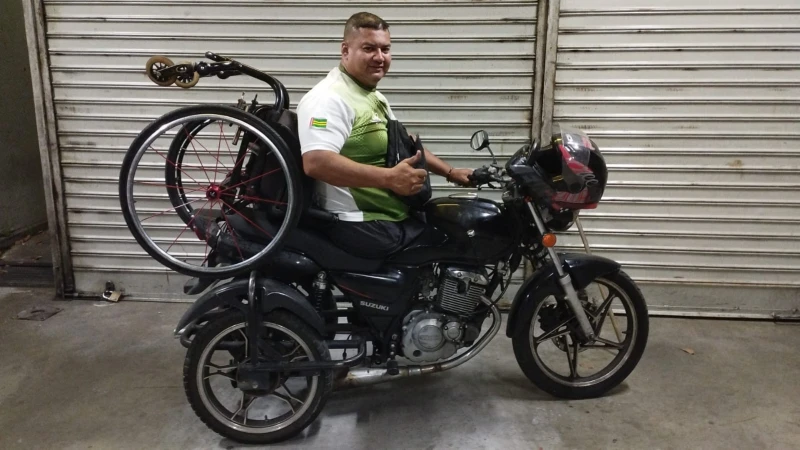 ¡Buenas noticias! Hombre con discapacidad recuperó su moto robada en Bucaramanga