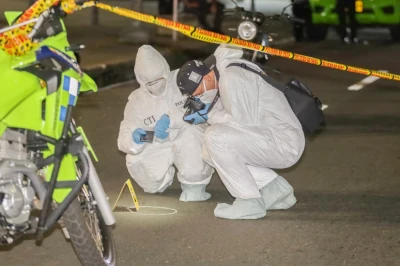 Víctima de un atraco se enfrentó a tiros con dos bandidos: los dejó heridos