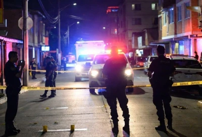 Lo atacaron con un machete por pedir que no se orinaran en la puerta de su casa, en Bucaramanga