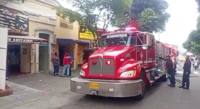 Incendio dejó pérdidas por más de mil millones en zapatería del Centro de Bucaramanga