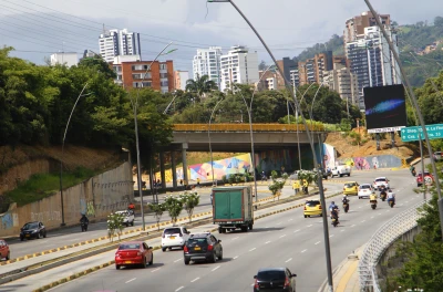 Pasaje de bus en Bucaramanga y el área subirá 300 pesos en 2026