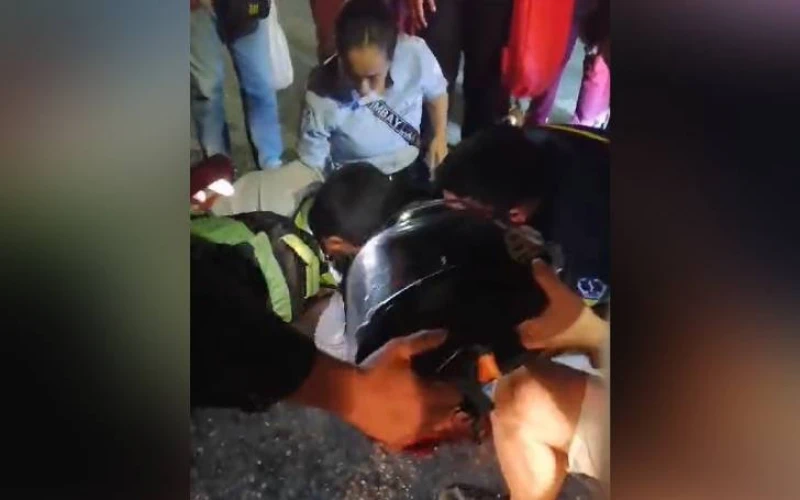 Video: Intento de robo deja a mujer con trauma craneoencefálico.