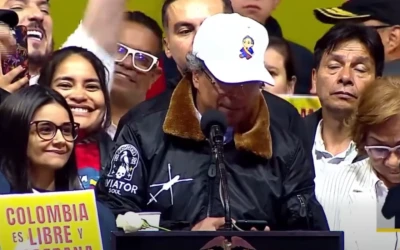 Trump dice que fue “un gran honor” hablar con Petro y anunció reunión en la Casa Blanca