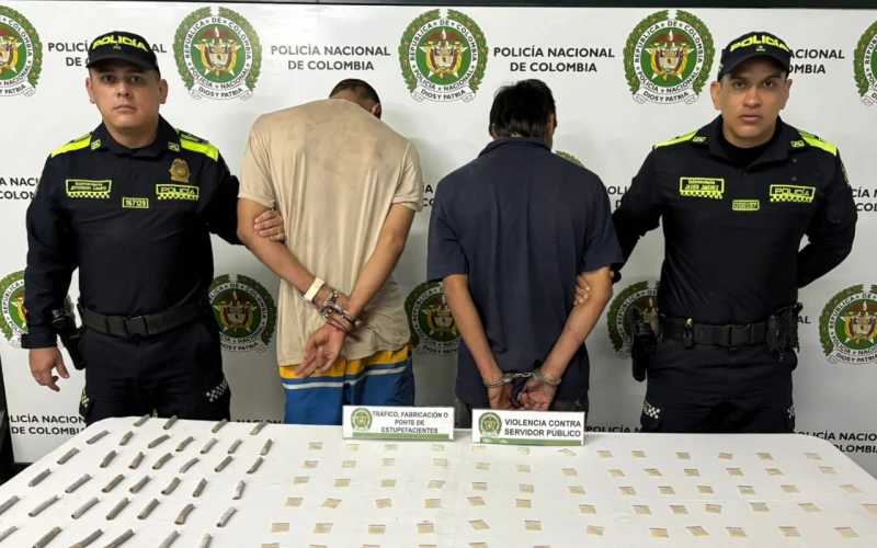 Enfrentaron a la autoridad y terminaron esposados por droga en Girón