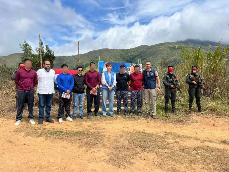 Liberan a los cinco policías secuestrados por el Eln en el Catatumbo