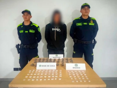 Policía captura a hombre con más de 110 dosis de droga en Zapatoca