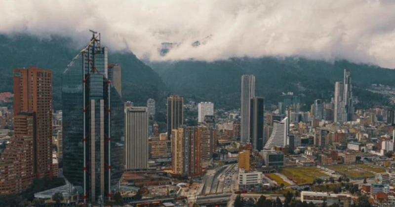 Atentado con granada dejó un muerto y 11 heridos en el centro de Bogotá