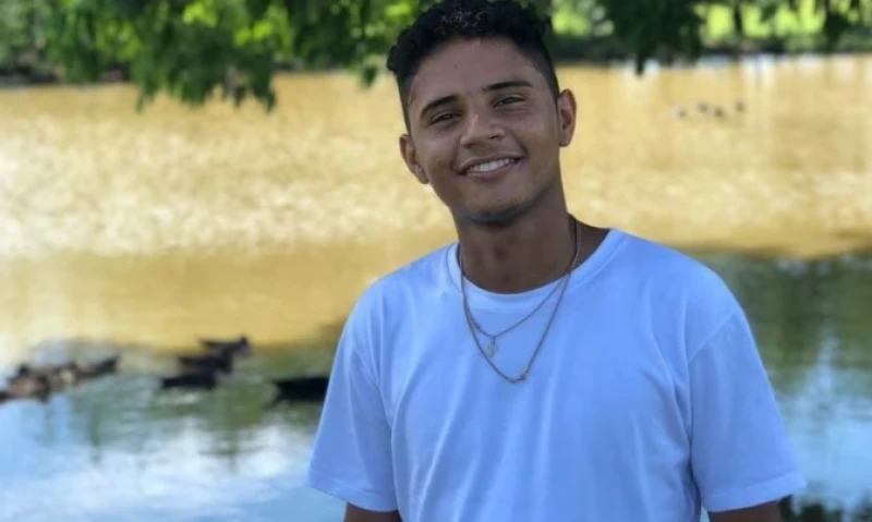 Accidente en Santander cobra la vida de un cantante de 24 años