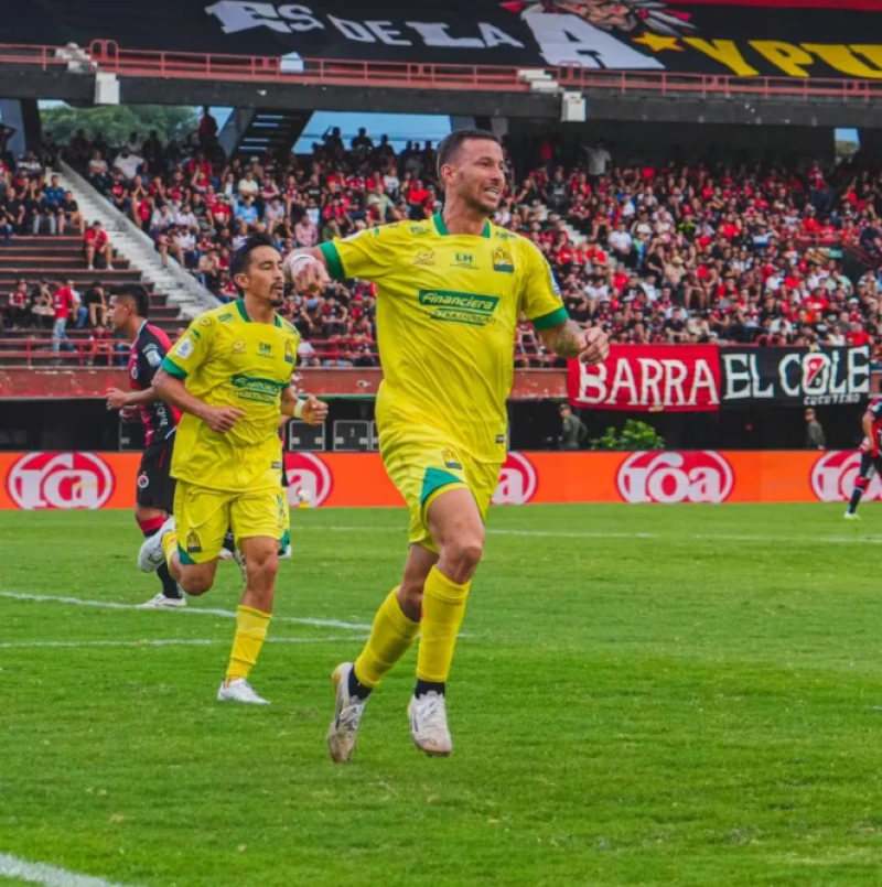 Luciano Pons se pronuncia tras crimen de hincha y analiza el presente de Bucaramanga