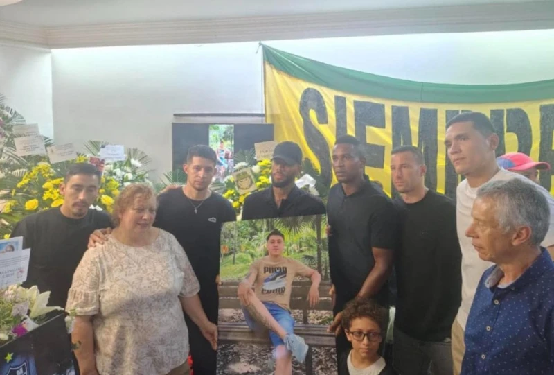 Despidieron a Camilo Rojas, el hincha del Bucaramanga asesinado en Cúcuta