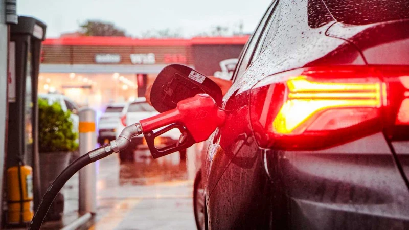 Atención conductores: desde hoy la gasolina es $500 más barata