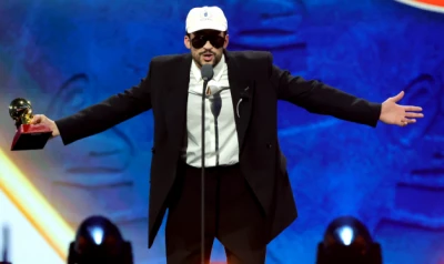 Bad Bunny lanza mensaje a favor de los migrantes durante su discurso en los Grammy