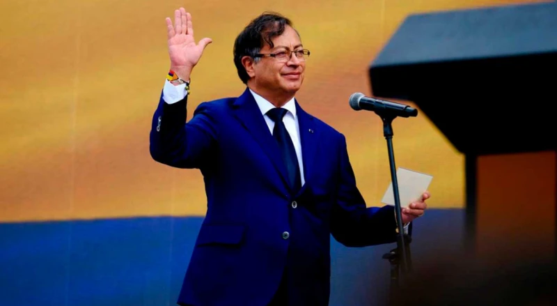 ¿Contratos para votos? Señalan maniobra del Gobierno antes de elecciones