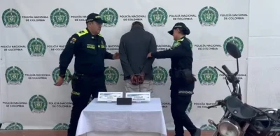 Mototaxista fue detenido por robarle el celular a mujer que se negó a pagarle, en Bucaramanga