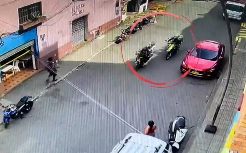 Persecución de película terminó en accidente y el arresto de dos delincuentes en Bucaramanga