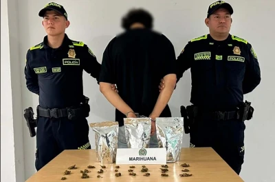 ¡Iba cargado! Cayó con casi 500 dosis de marihuana en un retén entre Zapatoca y Girón