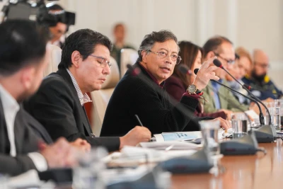 Antes de Ley de Garantías, gobierno Petro firmó contratos 'express' por $14 billones