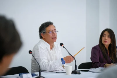 Petro acatará decisión del Consejo de Estado pero insiste en salario vital