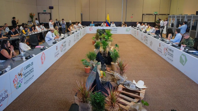 Gobierno presentó decreto de Emergencia con nuevos impuestos para las grandes empresas