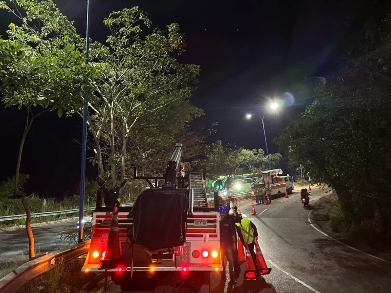 Tras homicidio en zona sin luz, regresa el alumbrado público a la calle 45