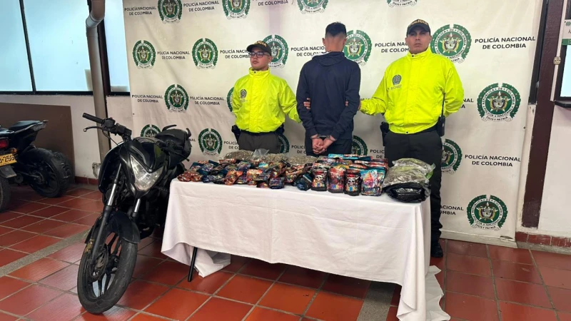 Lo atraparon con siete kilos de marihuana y una moto robada en Floridablanca