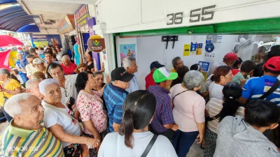 Largas filas y alta afluencia en Bucaramanga por pagos de Colombia Mayor
