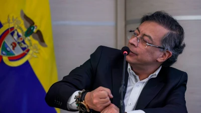 Petro propone eliminar peajes y un tren desde la Costa hasta el Llano