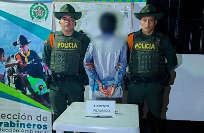 Con un cuchillo en la mano, amenazaba de muerte a su vecino en Santander