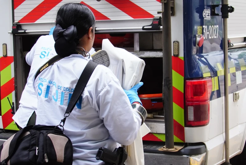Mujer dejó dos fetos dentro del baño de un centro de salud y se fue