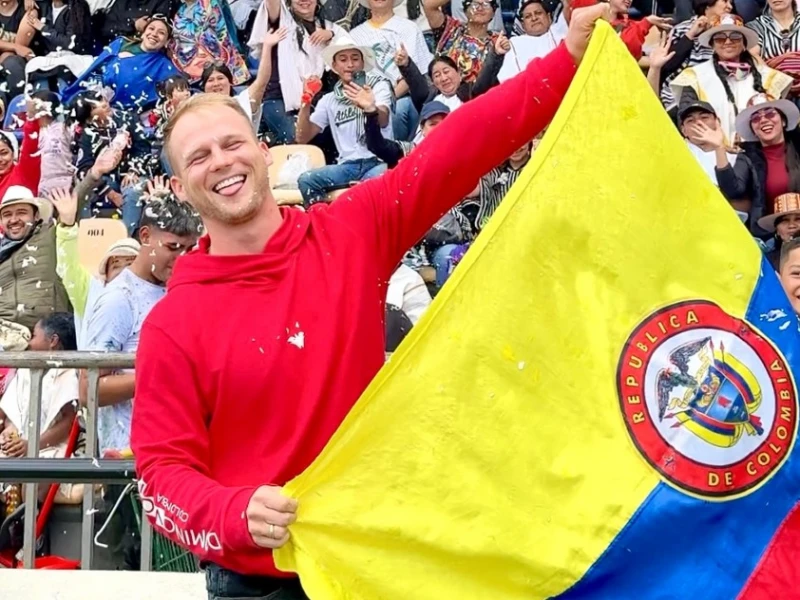 Dominic Wolf recibe la nacionalidad colombiana tras más de 10 años de espera