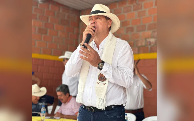 Procuraduría suspende por 15 meses al alcalde de Suratá, Exson Pabón