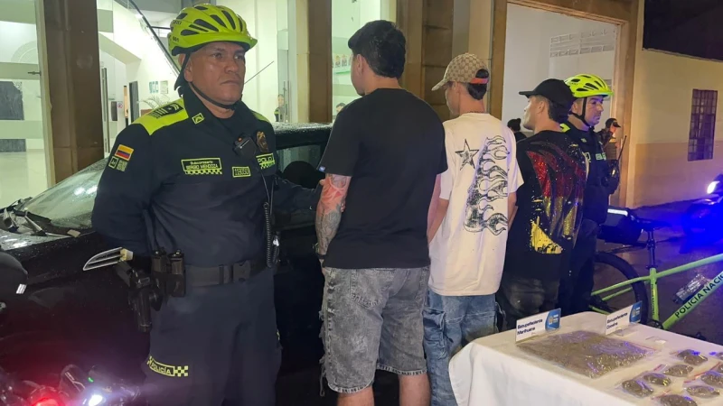 Persecución en Bucaramanga terminó con tres capturados por tráfico de narcóticos