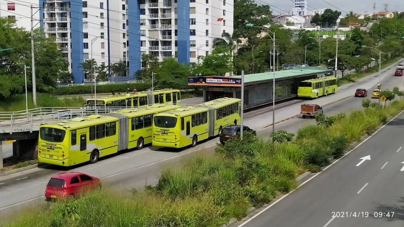 Recuperarán estaciones de Metrolínea e implementarán nuevas rutas