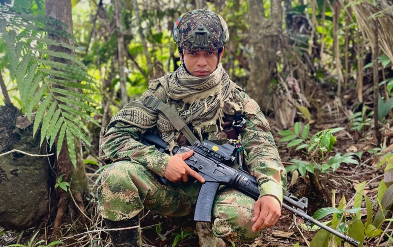 Soldado fue asesinado mientras preparaba la fiesta de revelación de su bebé