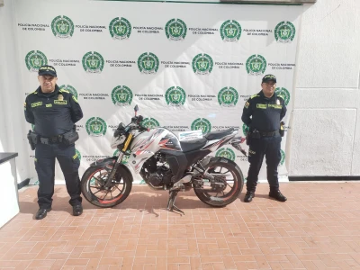 Policía recupera motocicleta hurtada en Floridablanca